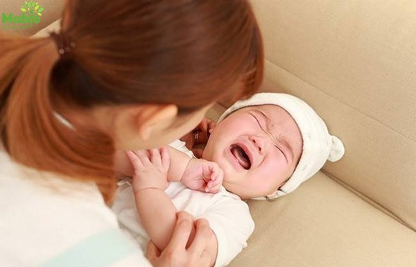 Trẻ sơ sinh thiếu máu thường hay cáu gắt