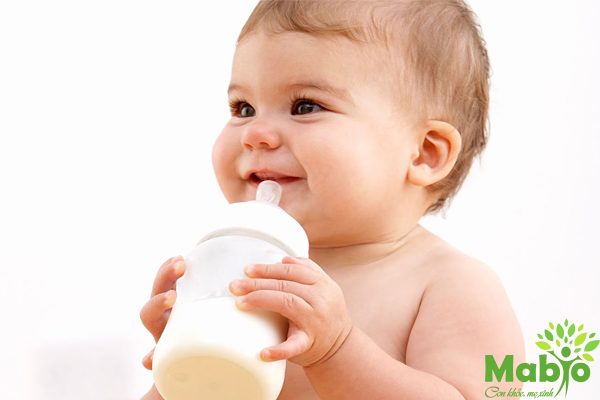 Sữa mẹ bị dư nên làm gì? Đừng vội vứt, có thể làm đồ ăn cho bé!
