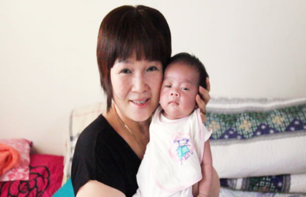 56 tuổi vẫn đẻ con và có sữa dạt dào 56 tuổi vẫn đẻ con và có sữa dạt dào