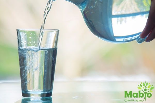 Hỏi - Đáp: Sau khi sinh uống nước gì tốt cho mẹ, lợi sữa cho con?