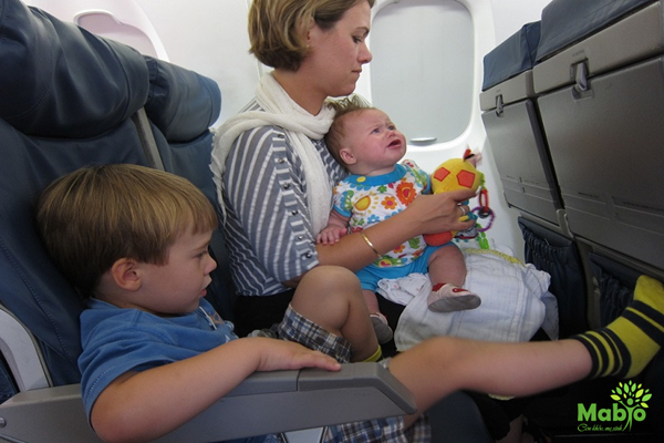 Lựa chọn ghế ngồi và vị trí sai cách ảnh hưởng rất nhiều tới trẻ sơ sinh