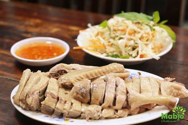 Nên bỏ lớp mỡ và da khi ăn thịt ngan sau khi sinh