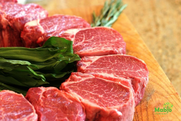 Thịt đỏ có thể kích thích khối u xơ tử cung phát triển