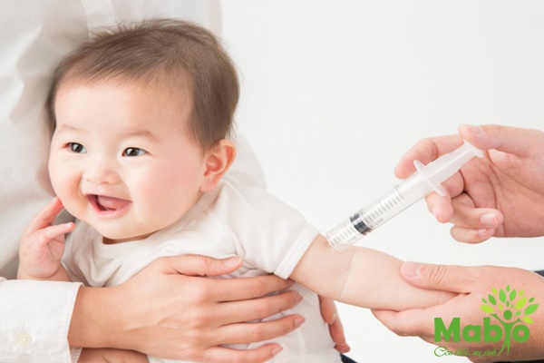 Lịch tiêm phòng vacxin cho trẻ sơ sinh đến 5 tuổi năm 2020