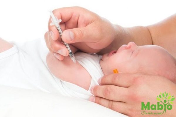 Trẻ sơ sinh tiêm phòng những mũi gì với loại vacxin nào?